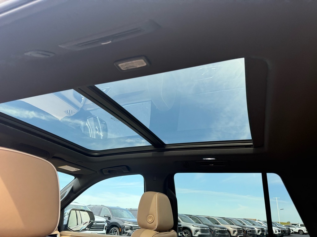 2022 Chevrolet Tahoe Premier photo 14
