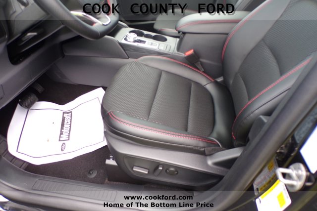 2025 Ford Escape ST-Line photo 15