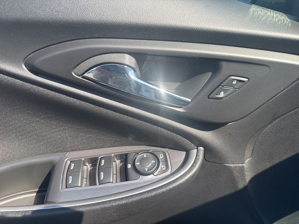 2024 Chevrolet Malibu 1LT photo 14