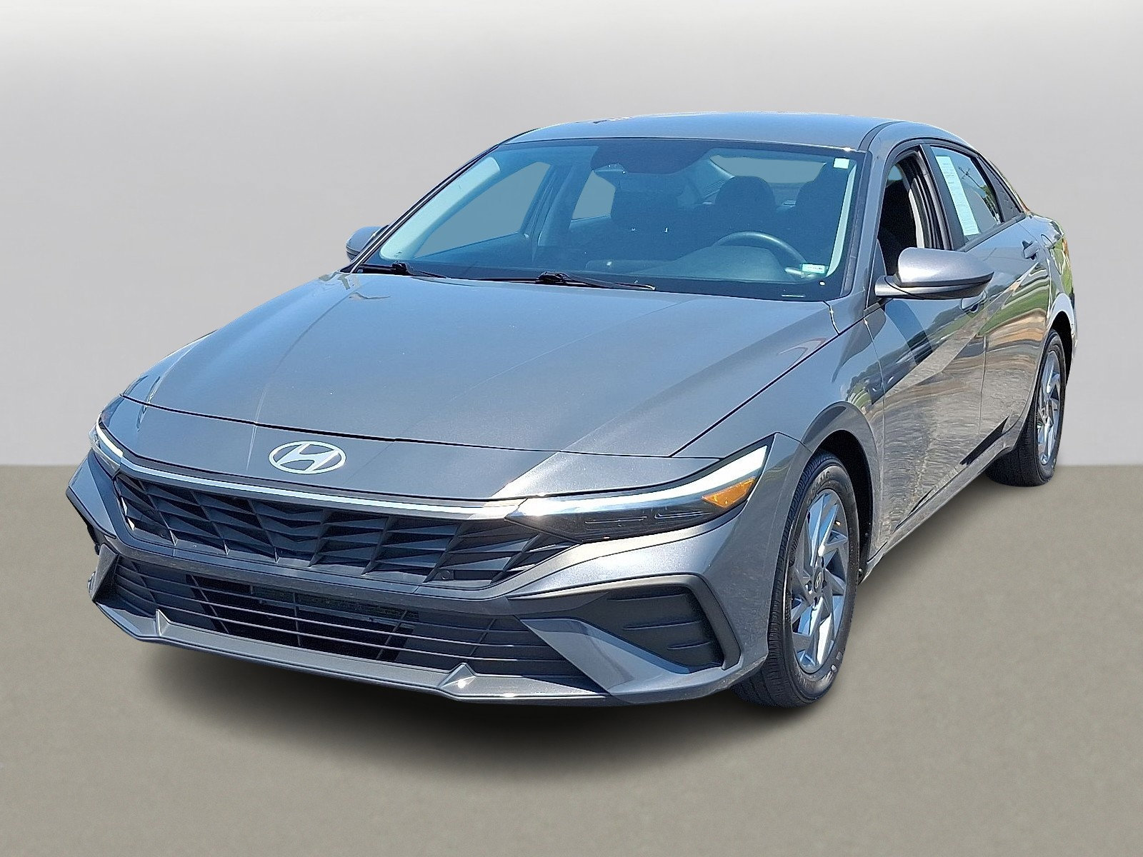 2024 Hyundai Elantra SEL photo 4