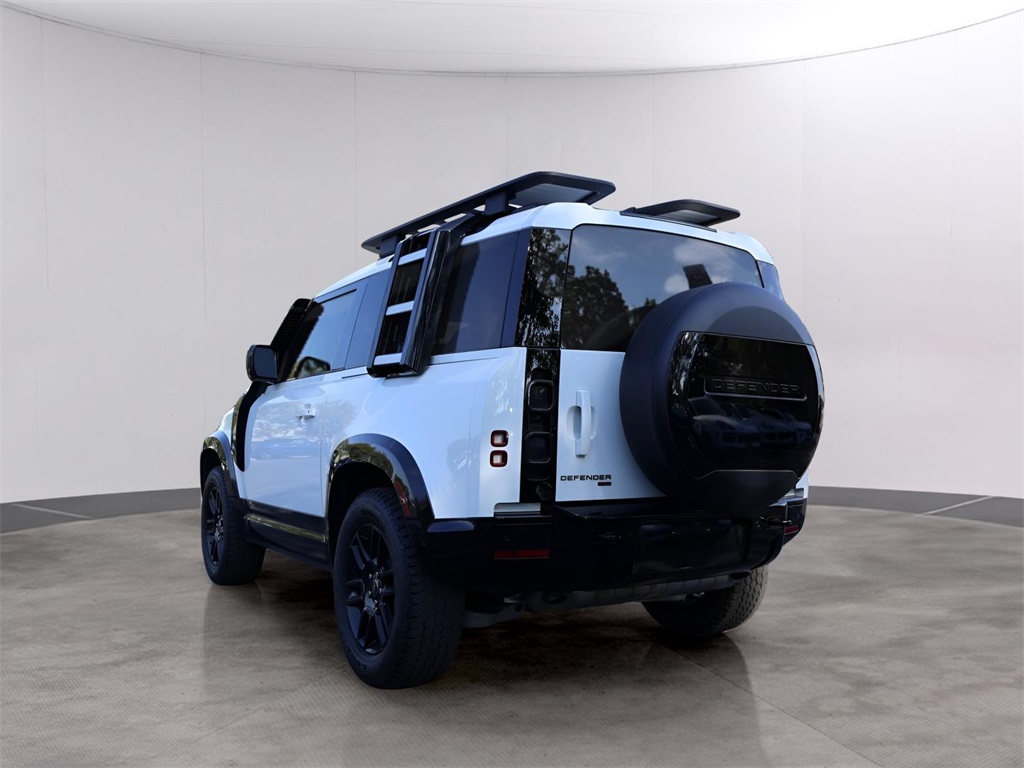 2022 Land Rover Defender 90 X-Dynamic S photo 6