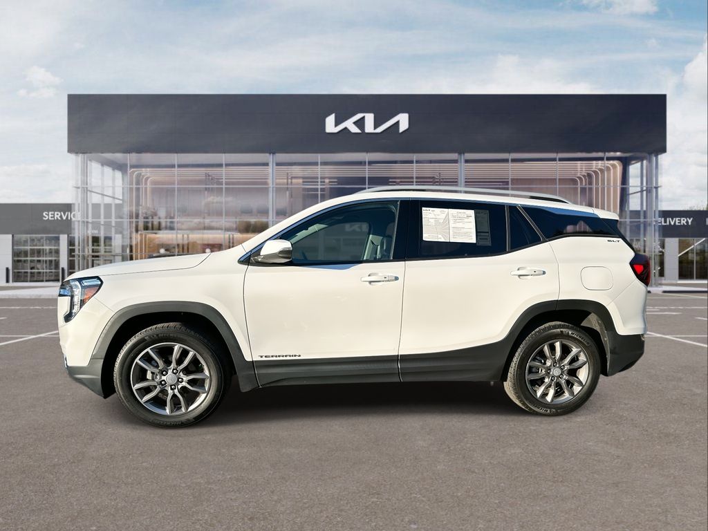2022 Gmc Terrain SLT photo 2