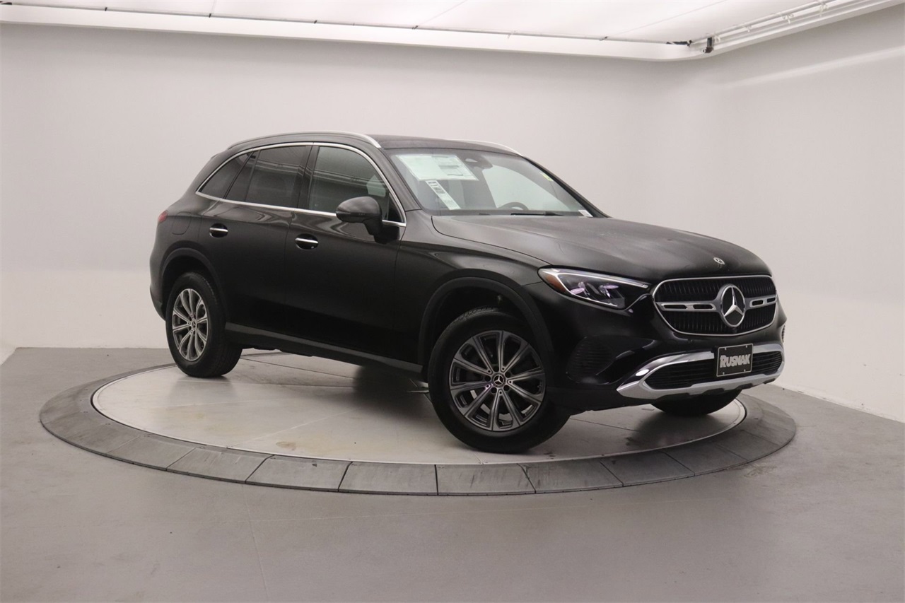 2026 Mercedes-Benz GLC Base's photo