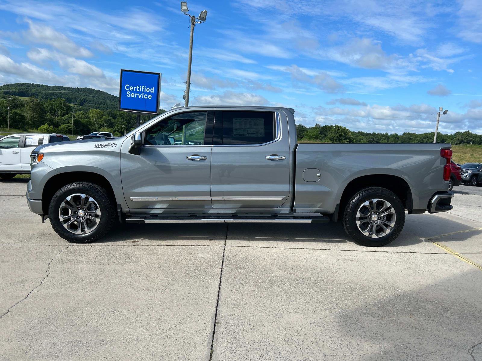 2025 Chevrolet Silverado 1500 High Country photo 7