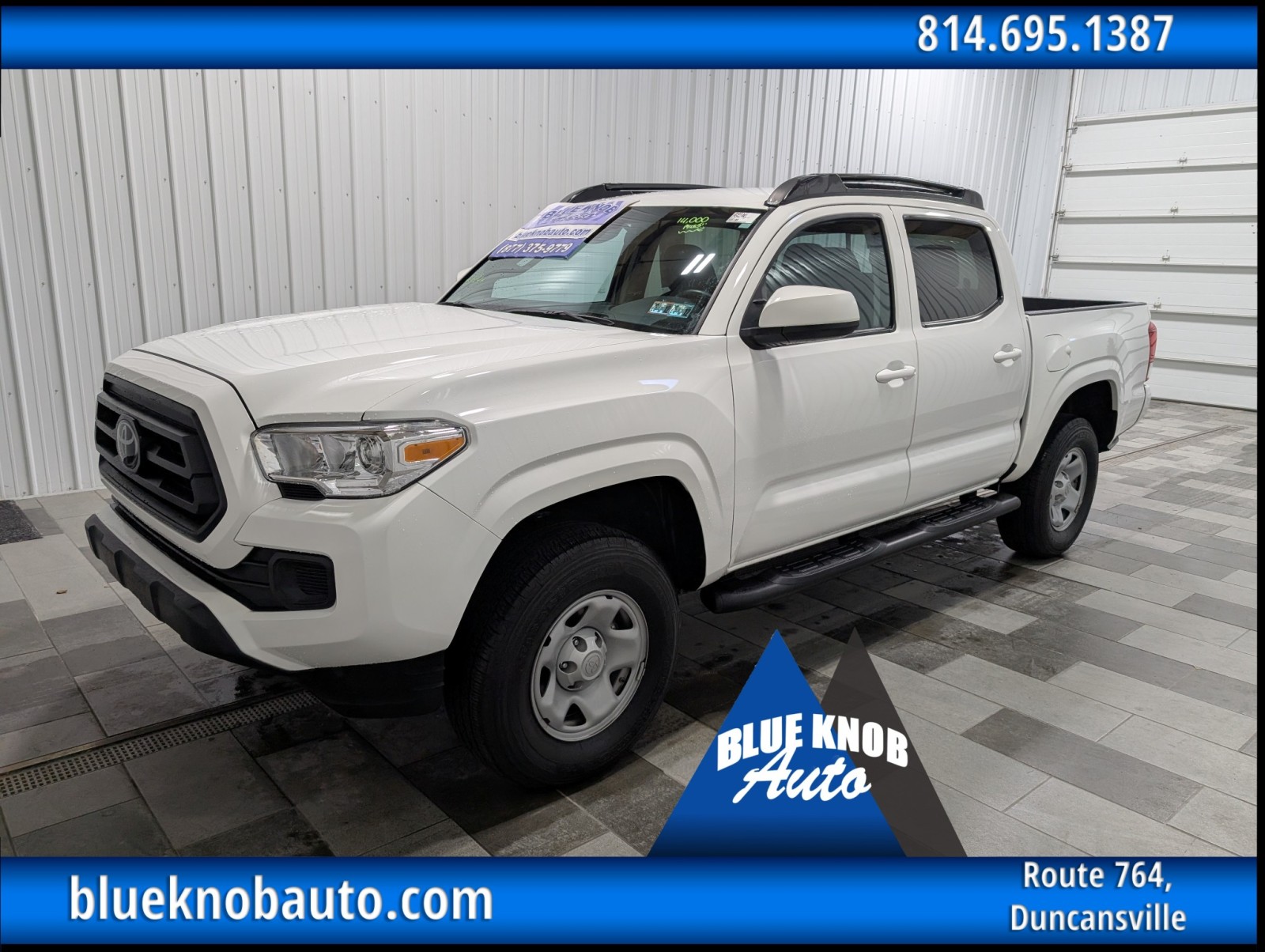 2023 Toyota Tacoma SR's photo