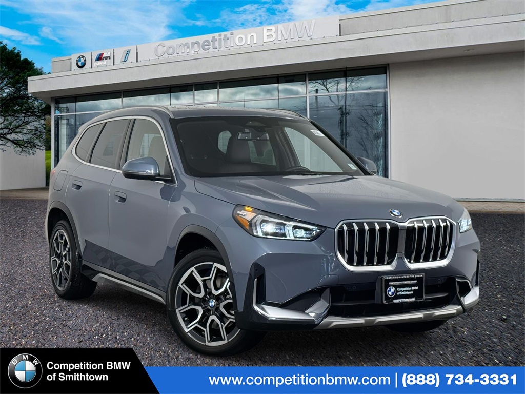 2025 BMW X1 28i's photo