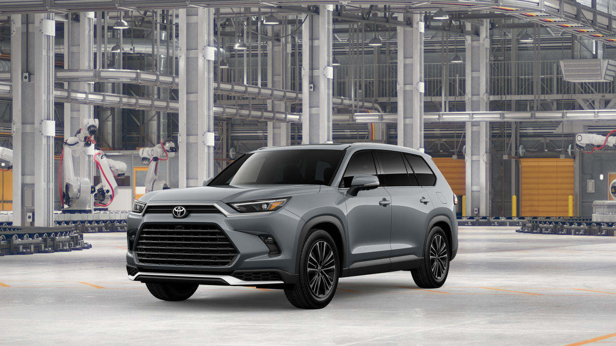 2026 Toyota Grand Highlander Platinum's photo