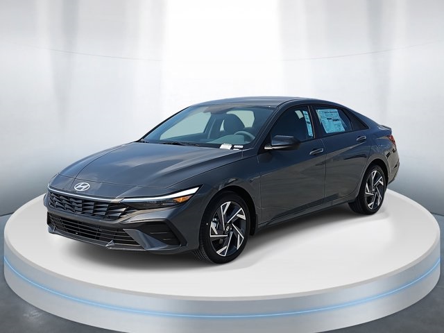 2025 Hyundai Elantra SEL Sport photo 2