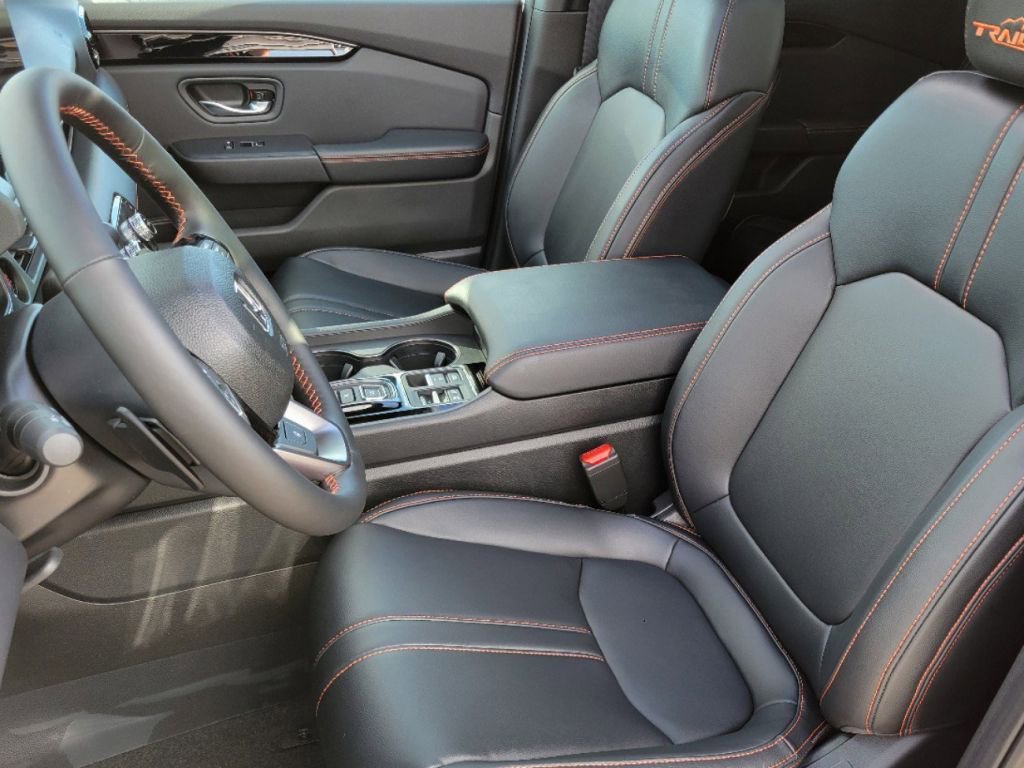 2025 Honda Pilot TrailSport photo 23