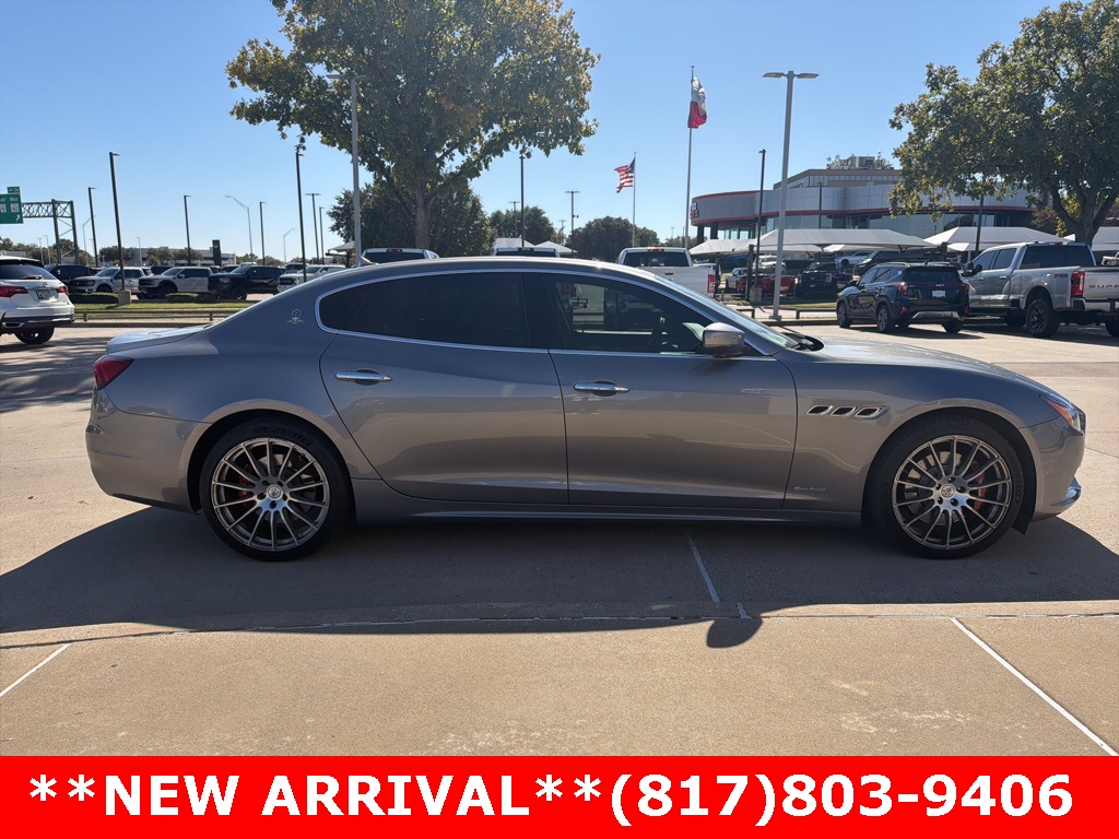 2021 Maserati Quattroporte Q4 GranLusso photo 2