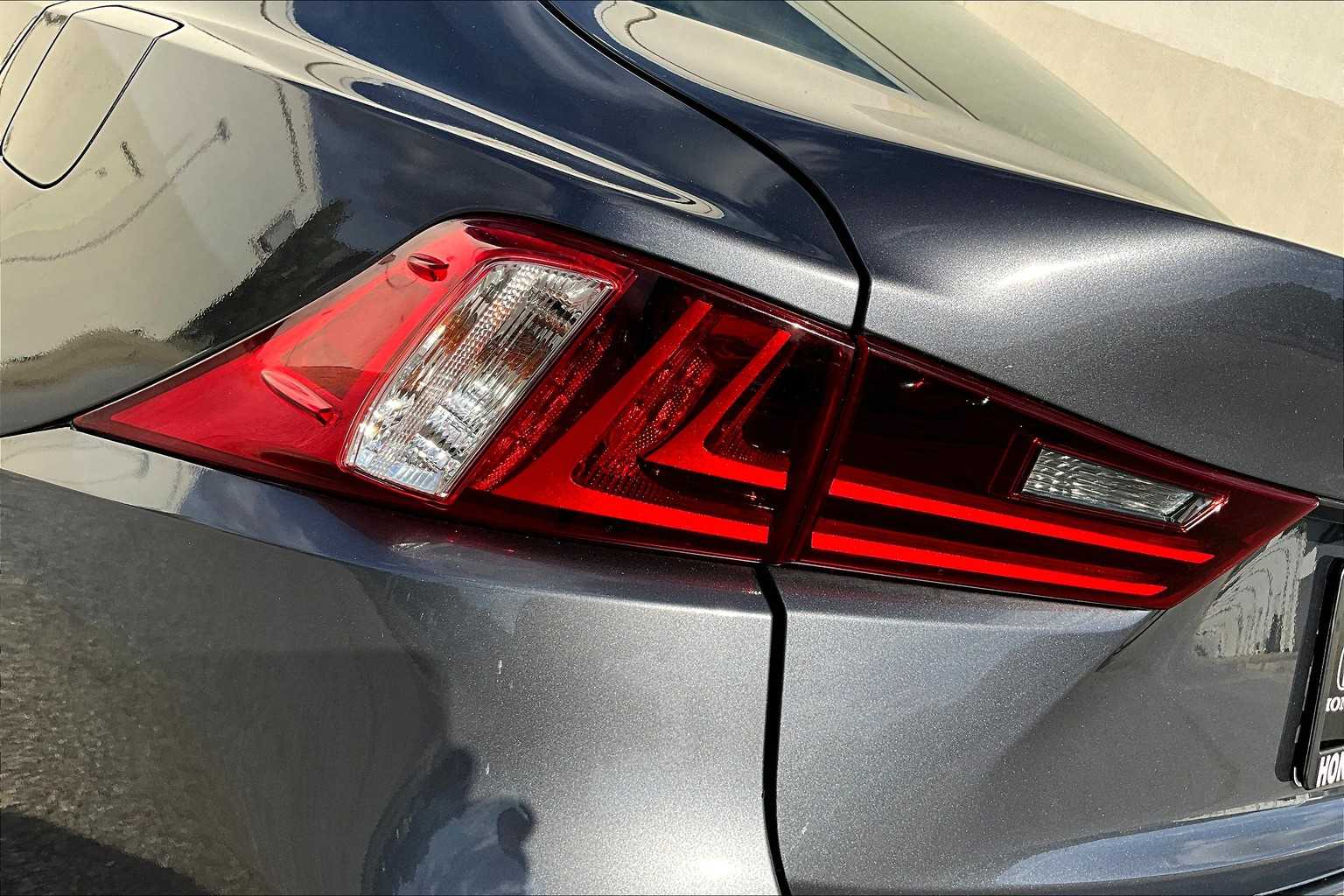 2014 Lexus IS 250 photo 27