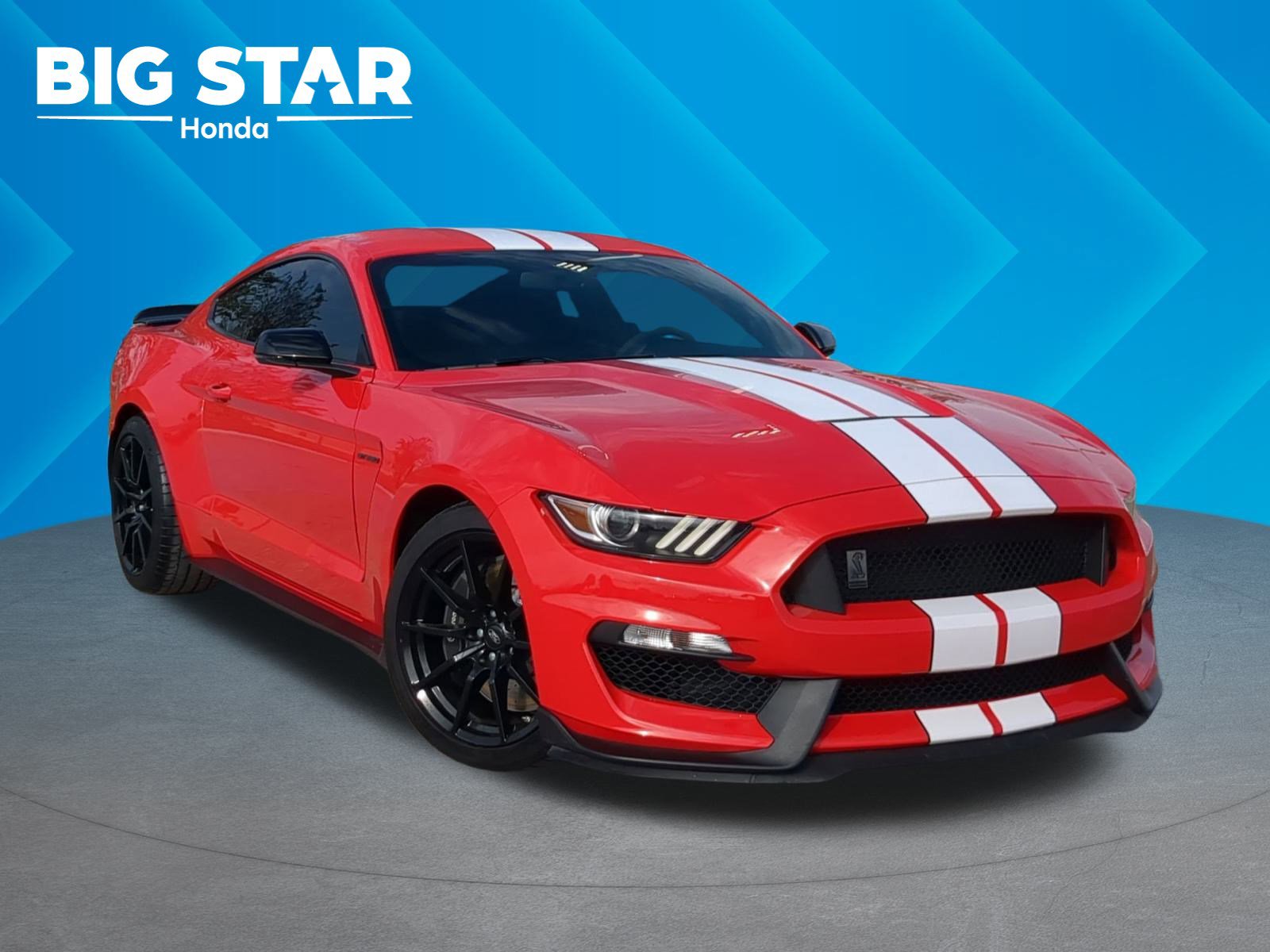 2017 Ford Mustang Base's photo