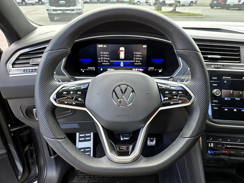 2022 Volkswagen Tiguan SE R-Line Black photo 26