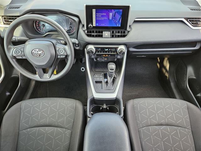 2024 Toyota RAV4 XLE photo 15
