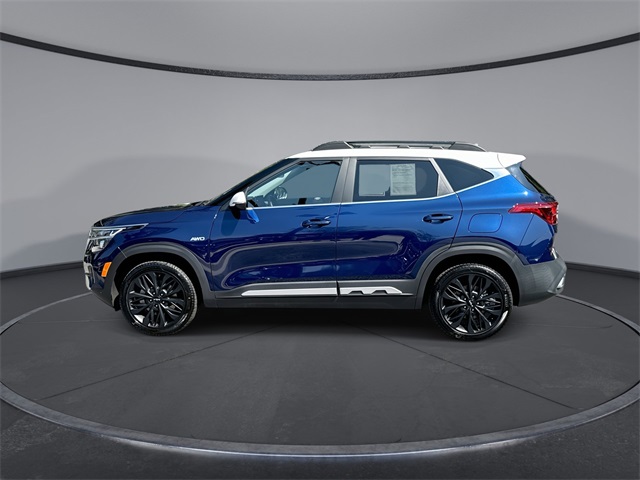 2023 Kia Seltos Nightfall Edition photo 4