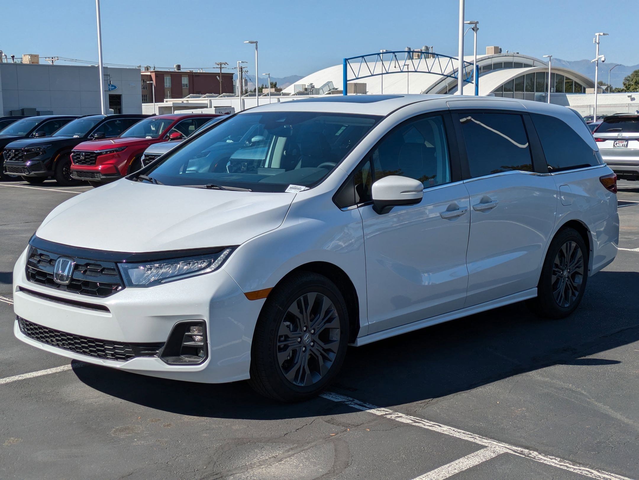 2026 Honda Odyssey Touring photo 7