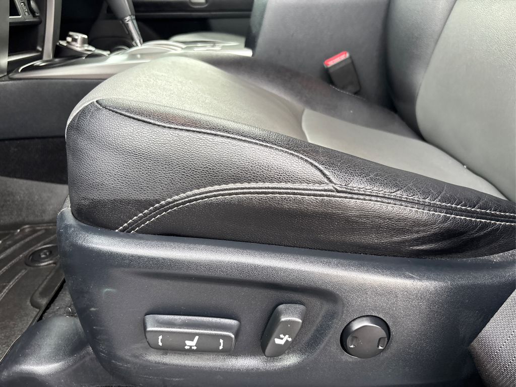 2016 Toyota 4Runner SR5 Premium photo 35