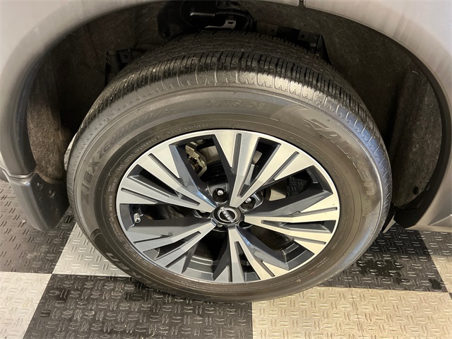 2023 Nissan Rogue SV photo 13
