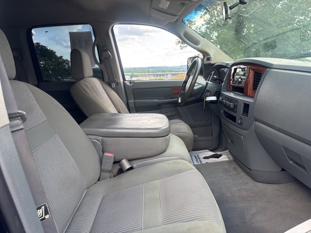 2006 Dodge Ram SLT photo 9