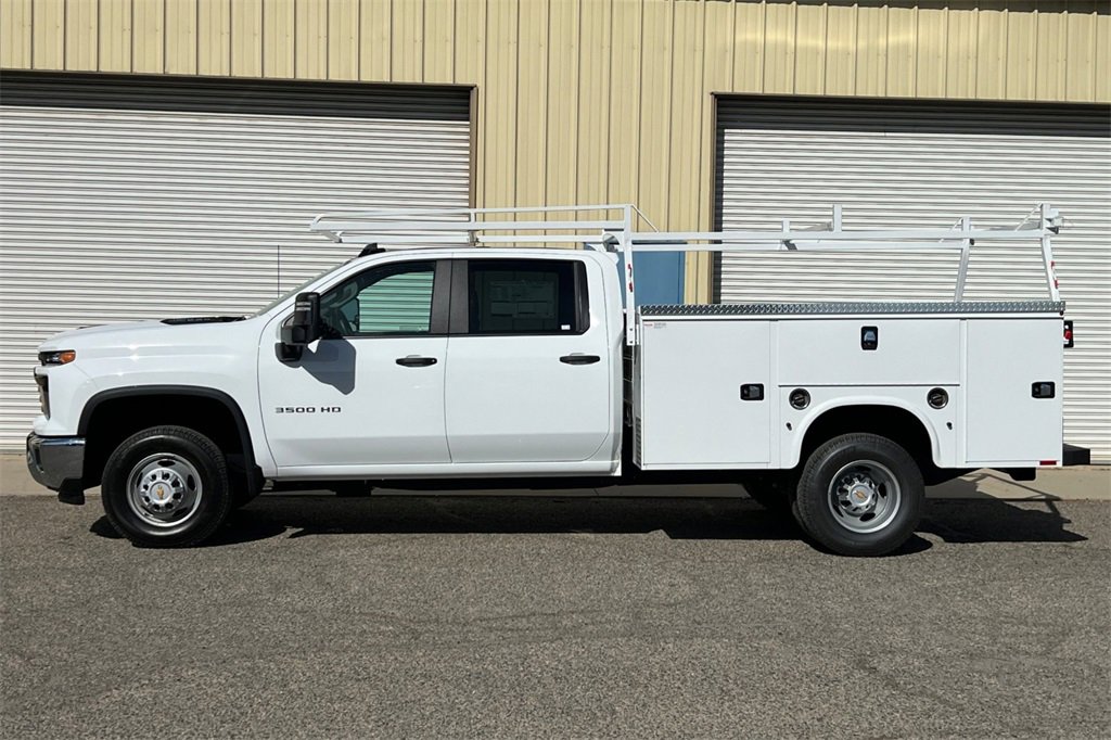 2024 Chevrolet Silverado 3500HD Work Truck photo 3