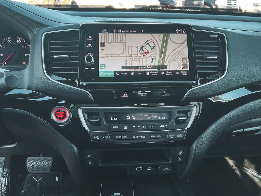 2025 Honda Ridgeline Black Edition photo 17