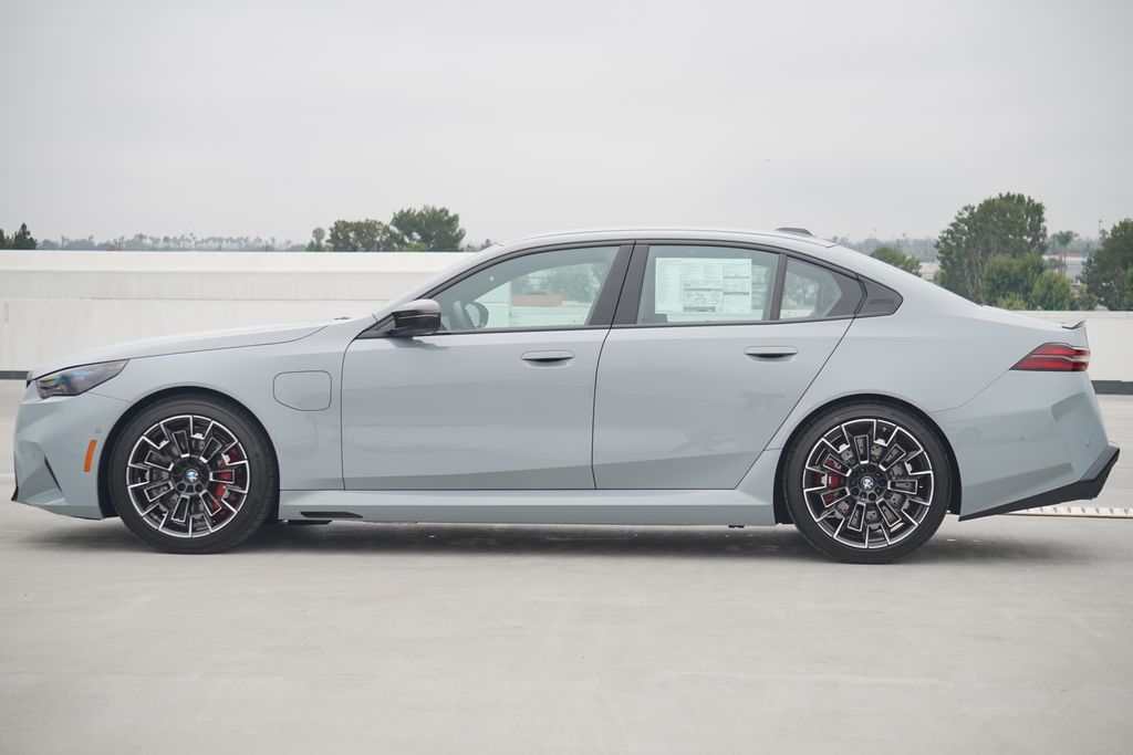 2025 Bmw M5 5 photo 4
