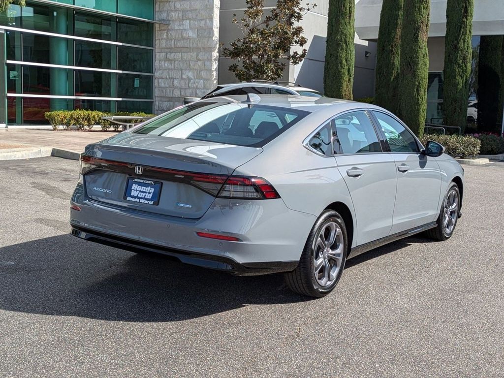 2025 Honda Accord Hybrid EX-L photo 4