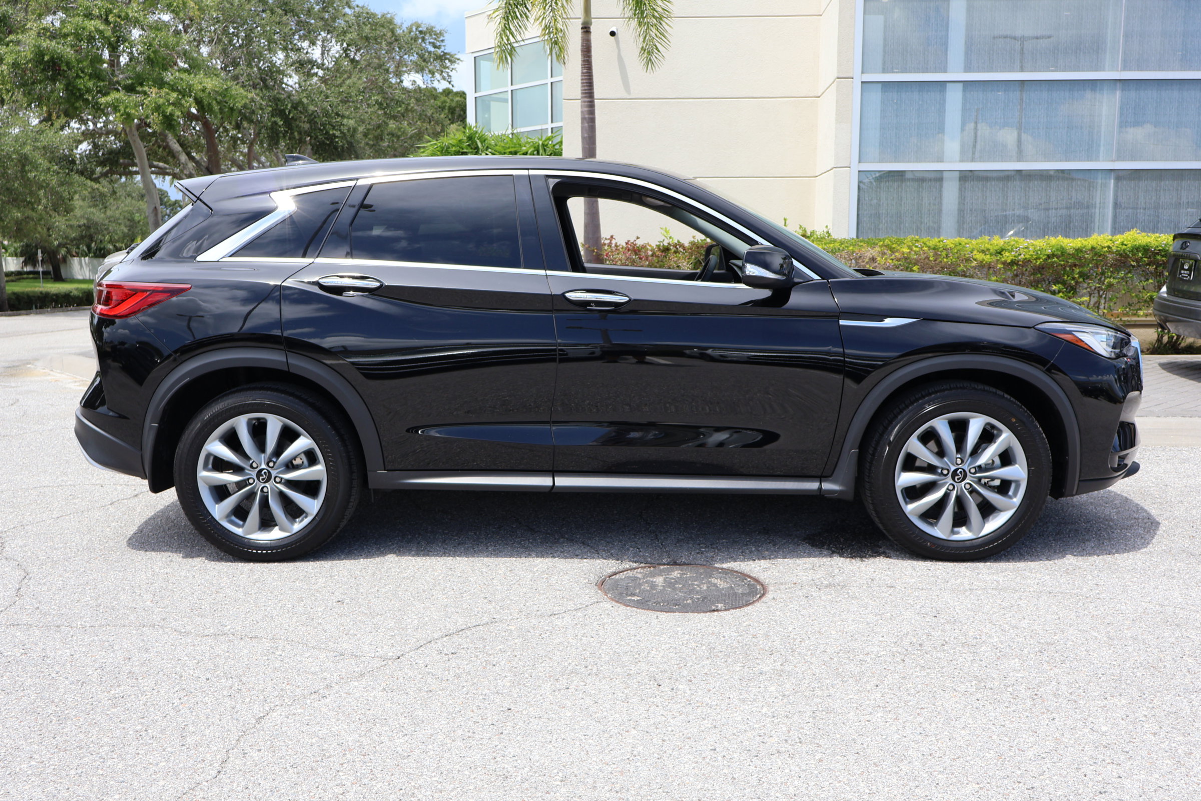 2022 Infiniti QX50 PURE photo 5