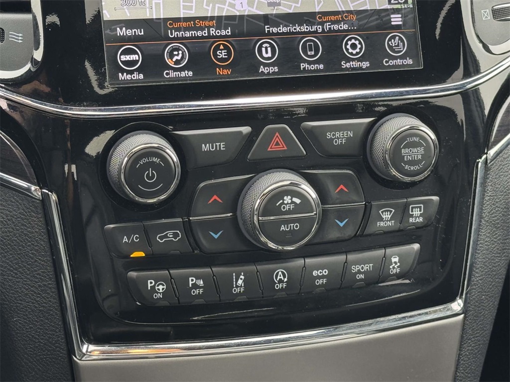 2020 Jeep Grand Cherokee Overland photo 19