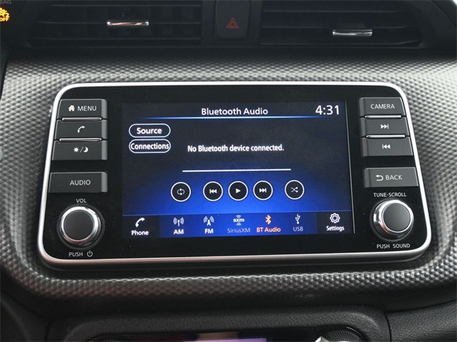 2019 Nissan Kicks SV photo 3