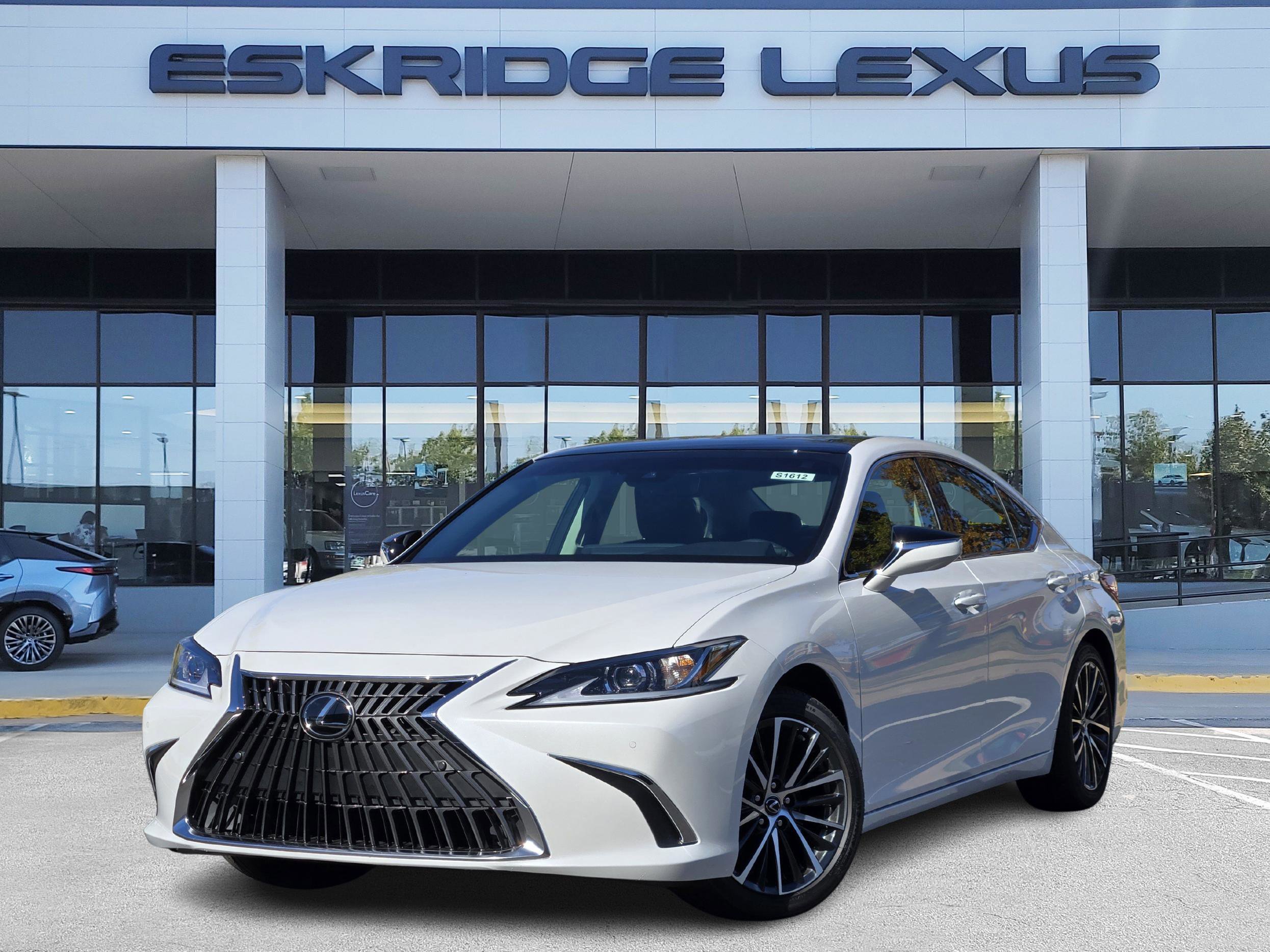 2025 Lexus ES 350's photo