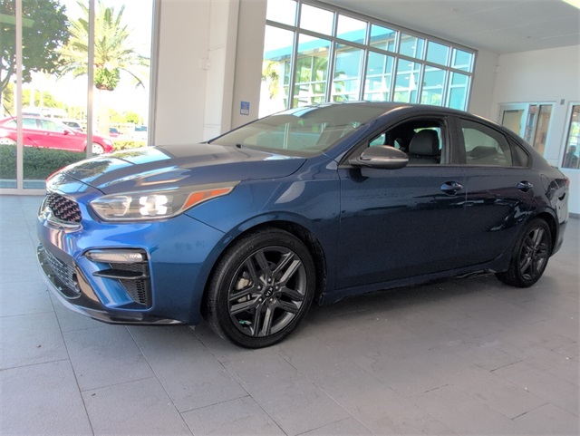 2020 Kia Forte GT-Line photo 4