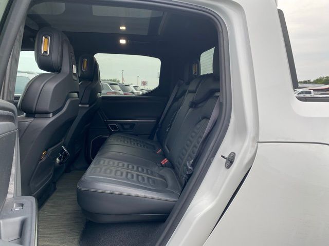 2022 Rivian R1T Adventure photo 12