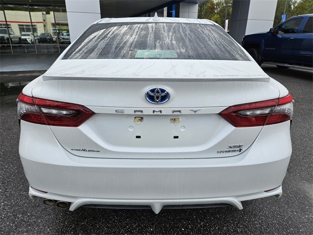 2021 Toyota Camry Hybrid XSE photo 6