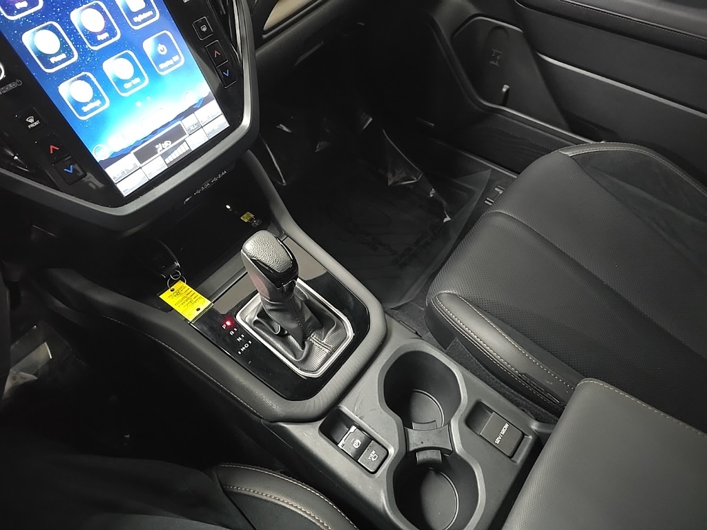2025 Subaru Forester Touring photo 26