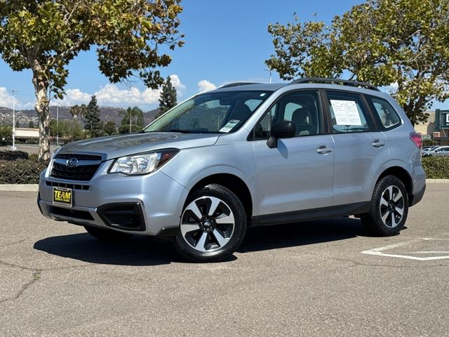 2017 Subaru Forester 2.5i photo 2
