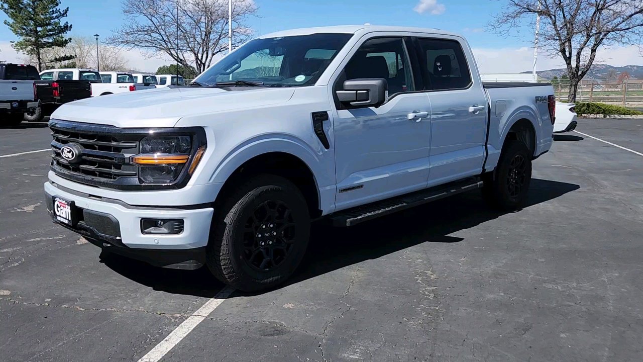 2025 Ford F-150 XLT photo 2
