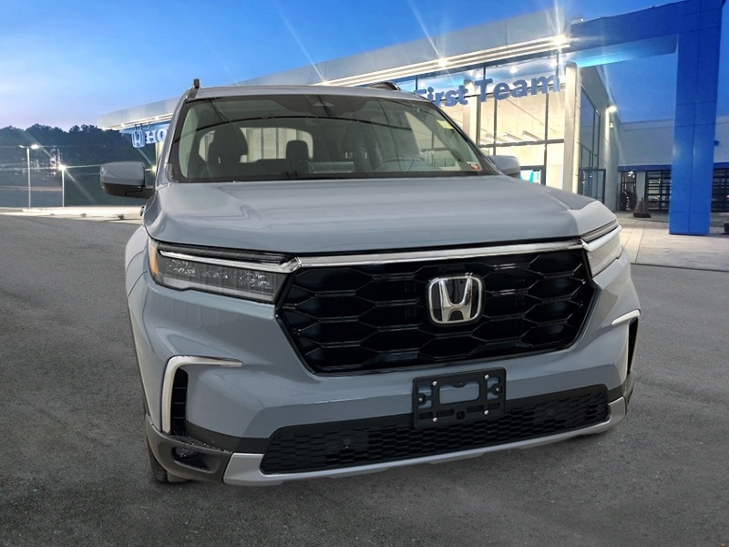 2025 Honda Pilot Touring photo 8