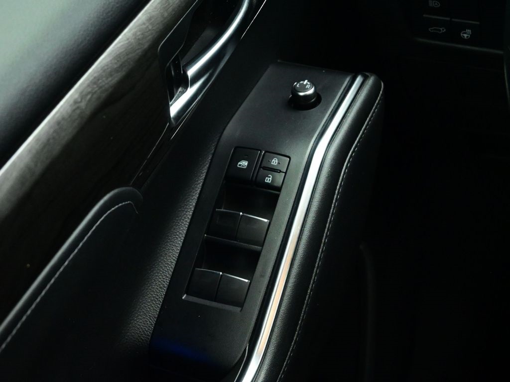 2021 Toyota Highlander Limited photo 4