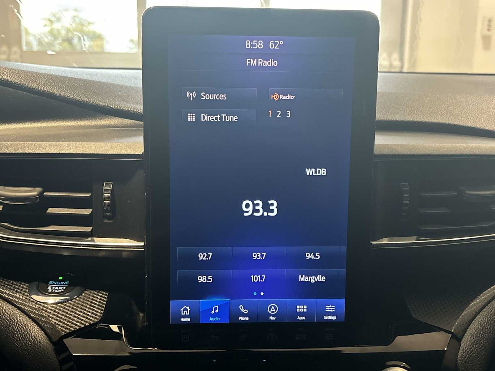2021 Ford Explorer ST photo 10