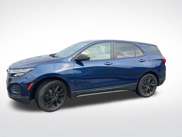 2023 Chevrolet Equinox LS photo 2