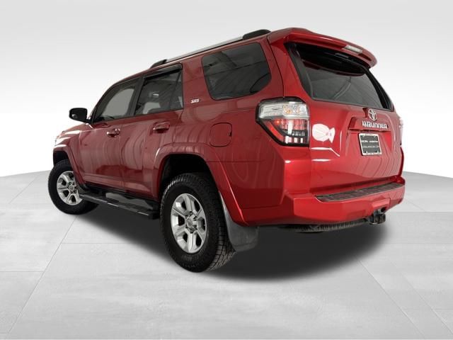 2019 Toyota 4Runner SR5 photo 3