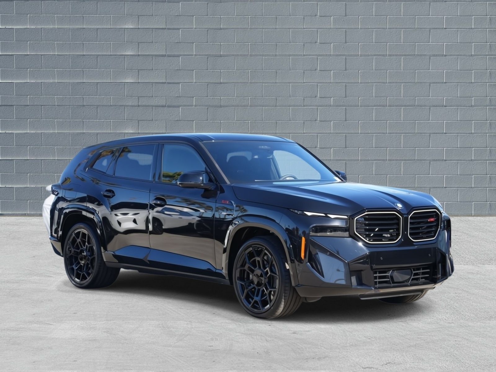 2026 BMW XM Base's photo