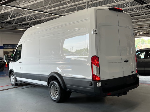 2025 Ford Transit Cargo Van photo 4