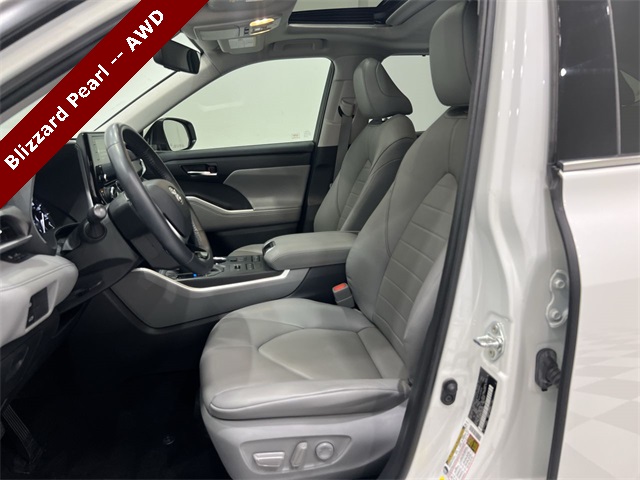 2020 Toyota Highlander XLE photo 17