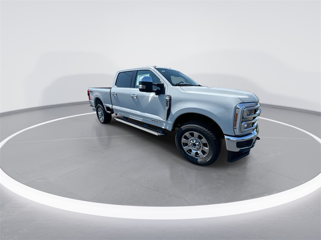 2025 Ford F-350 Lariat photo 2