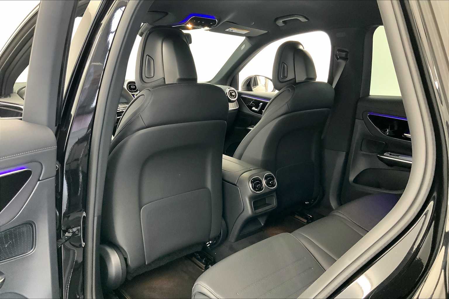 2025 Mercedes Benz GLC 300 4MATIC photo 12