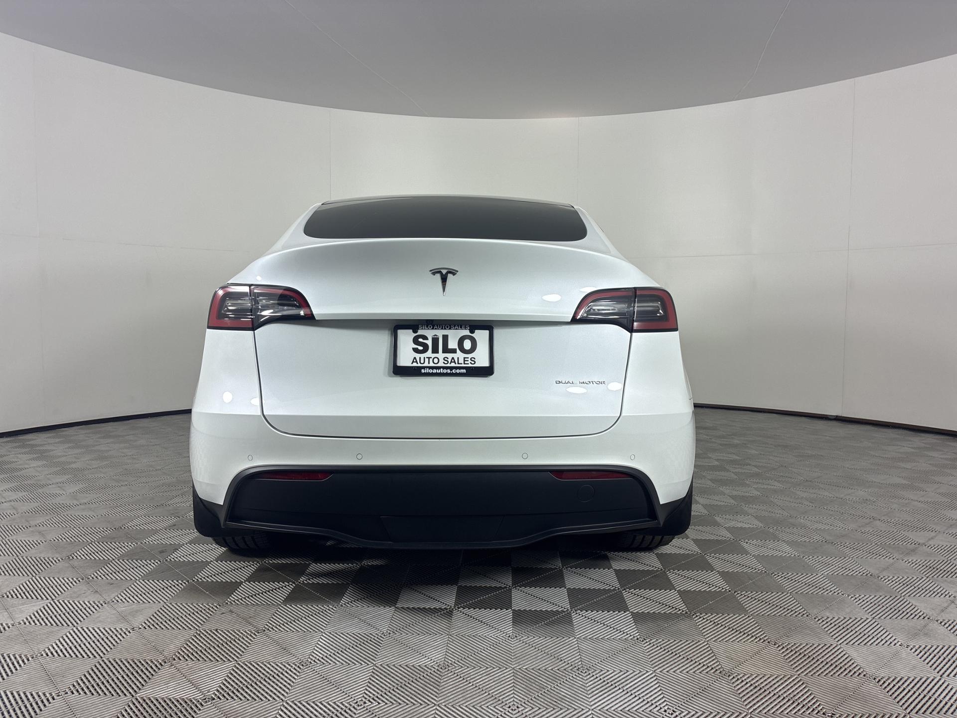2021 Tesla Model Y Long Range photo 4