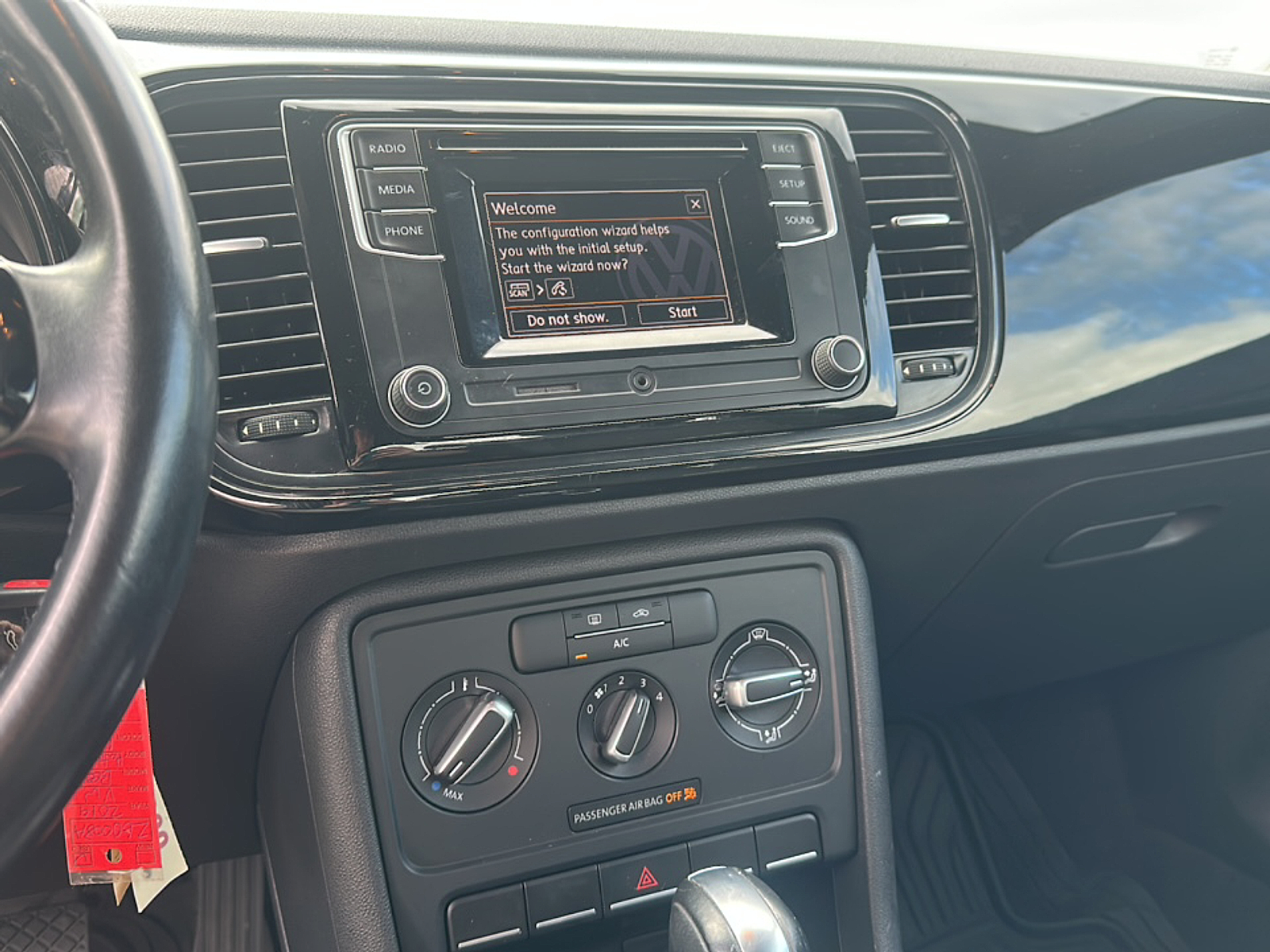 2019 Volkswagen Beetle Final Edition SEL photo 12