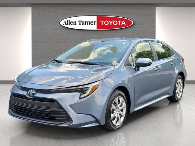 2025 Toyota Corolla Hybrid LE photo 34